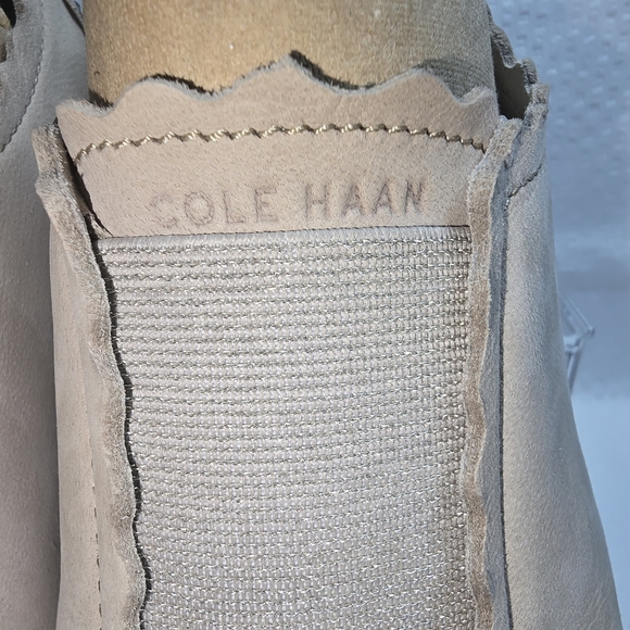 COLE HAAN GRANDPRO SPECTATOR SCALLOPED SLIP ON SNEAKER WOMENS SIZE 8 EUC - Picture 6 of 9